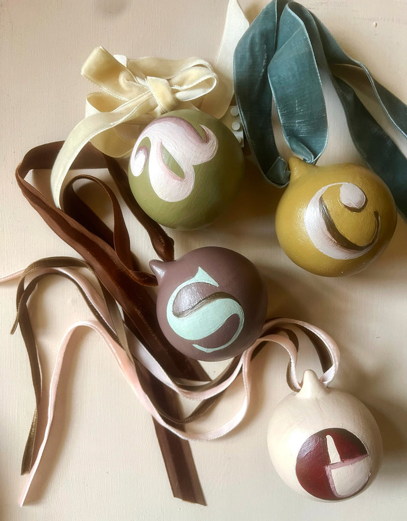 PLUM BAUBLE