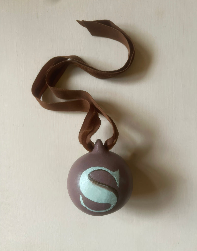 PLUM BAUBLE